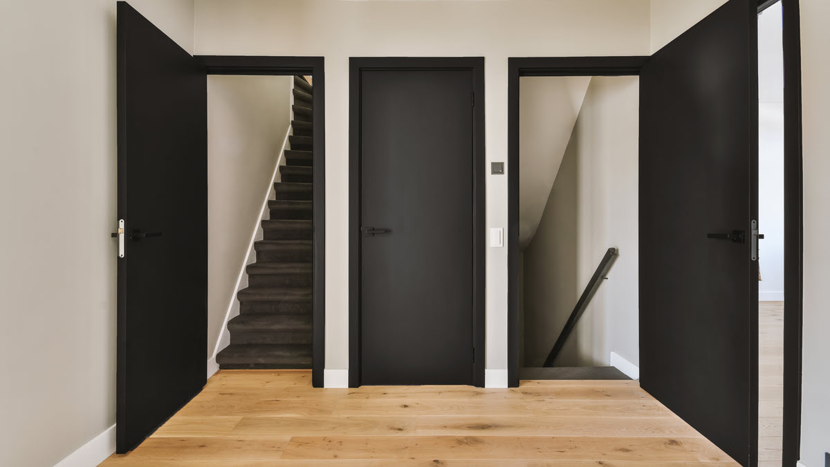 Kiedy zdecydować się na czarne drzwi wewnętrzne?